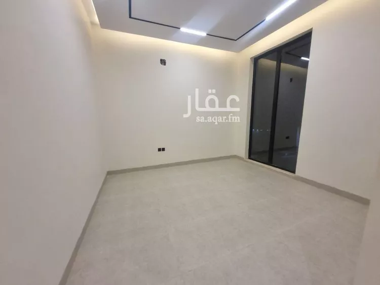 Floor for Sale in Riyadh Ar Rimal 12