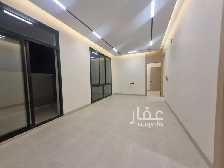 Floor for Sale in Riyadh Ar Rimal 14