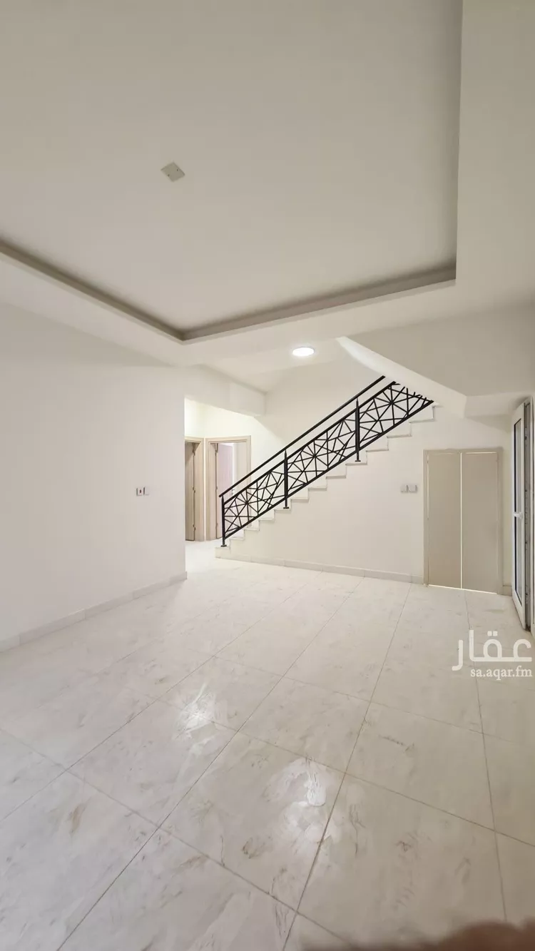 فيلا للإيجار في شارع عبدالرحمن بن وردان, حي مطار الملك خالد الدولي, مدينة الرياض, منطقة الرياض
