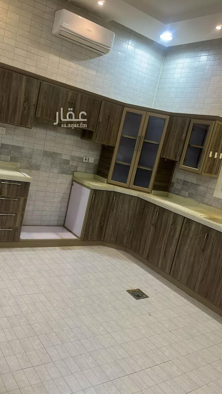 فيلا للإيجار في شارع أبي الفرج المبارك, حي العارض, مدينة الرياض, منطقة الرياض صورة 3