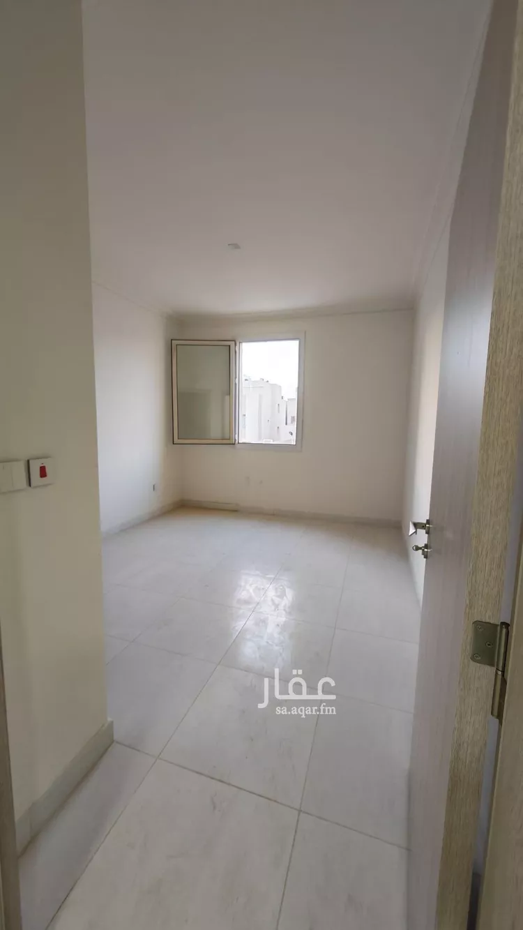 فيلا للإيجار في شارع عبدالرحمن بن وردان, حي مطار الملك خالد الدولي, مدينة الرياض, منطقة الرياض 6