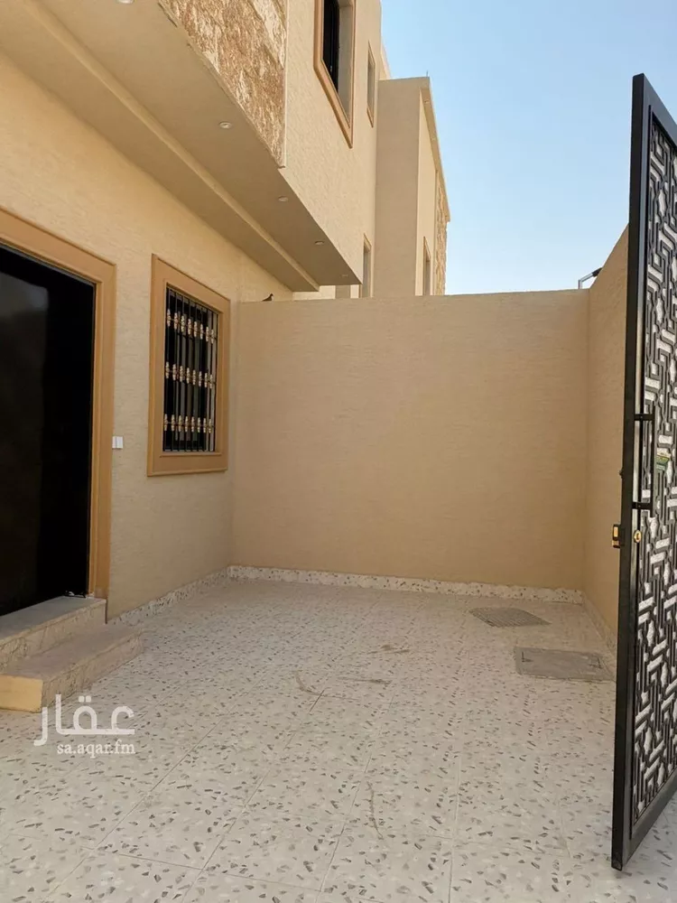 فيلا للبيع في شارع شارع البلدة, حي الشفاء, مدينة الرياض, منطقة الرياض صورة 2