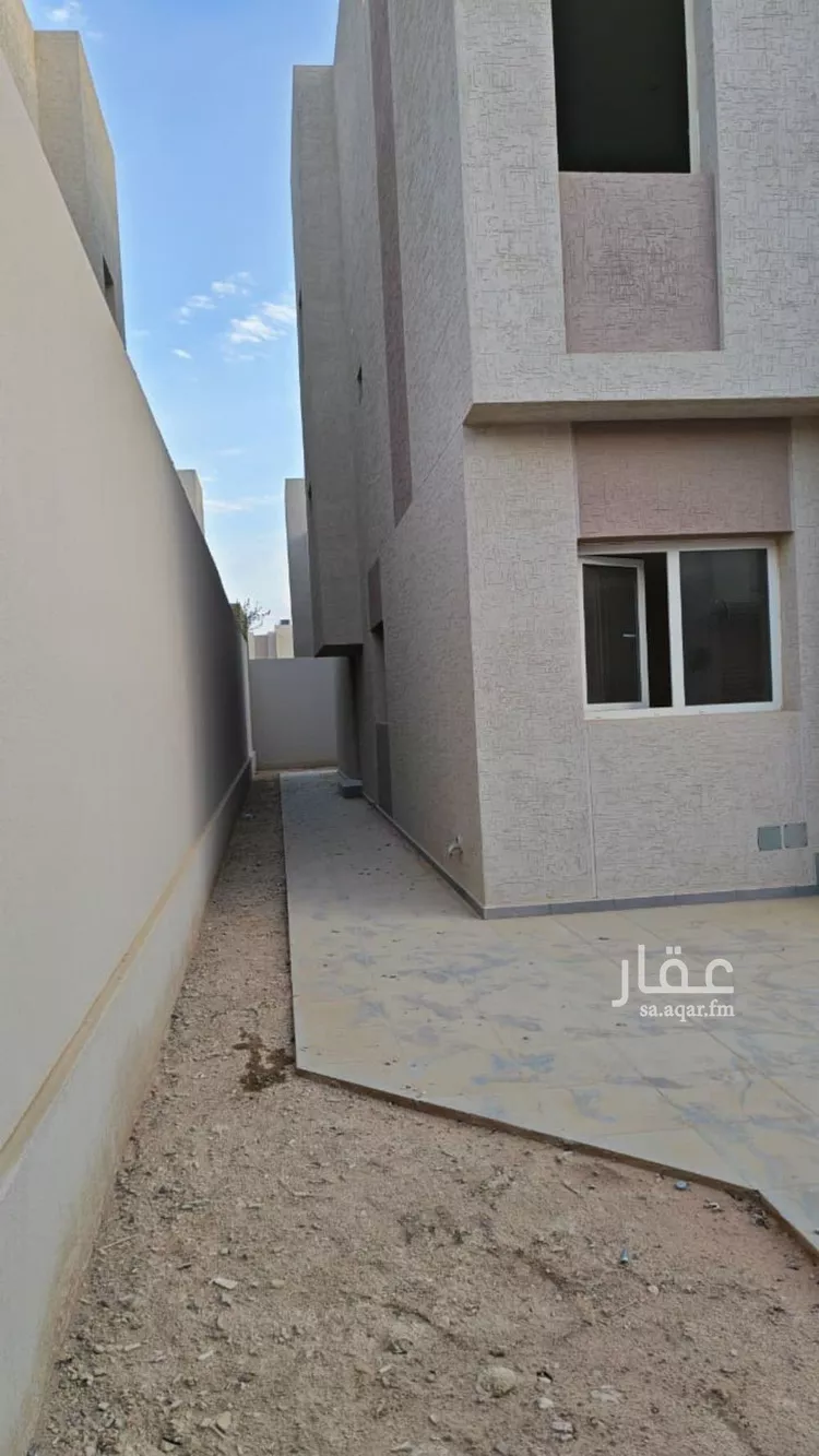 فيلا للإيجار في شارع عبدالرحمن بن وردان, حي مطار الملك خالد الدولي, مدينة الرياض, منطقة الرياض 18