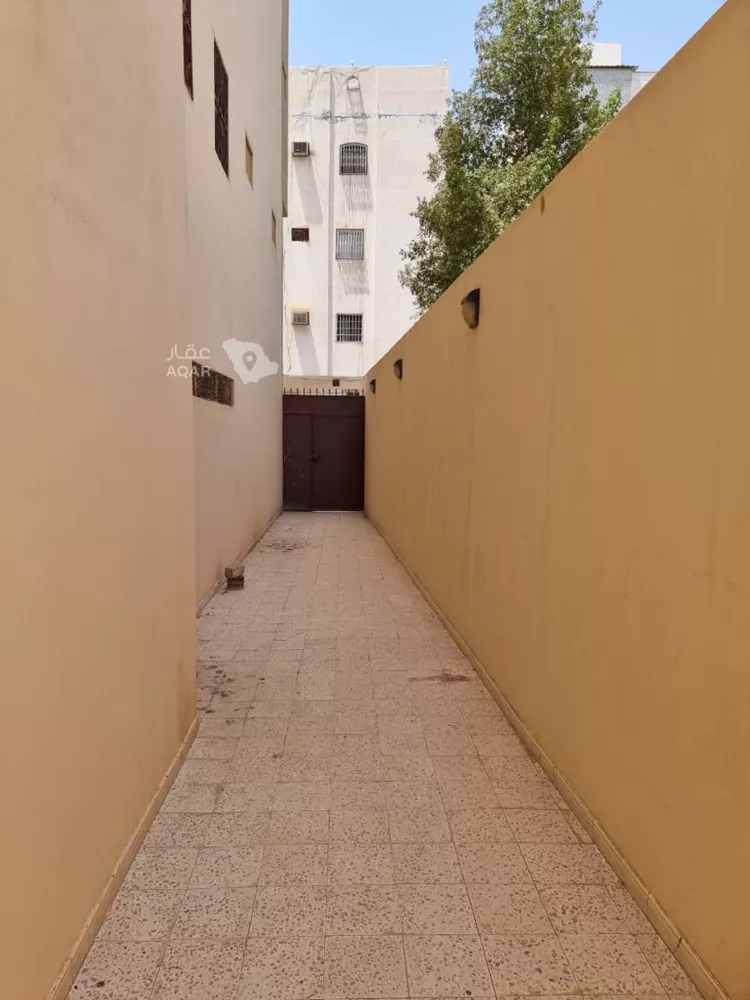 Building for Sale in Medina Bani Harithah 2