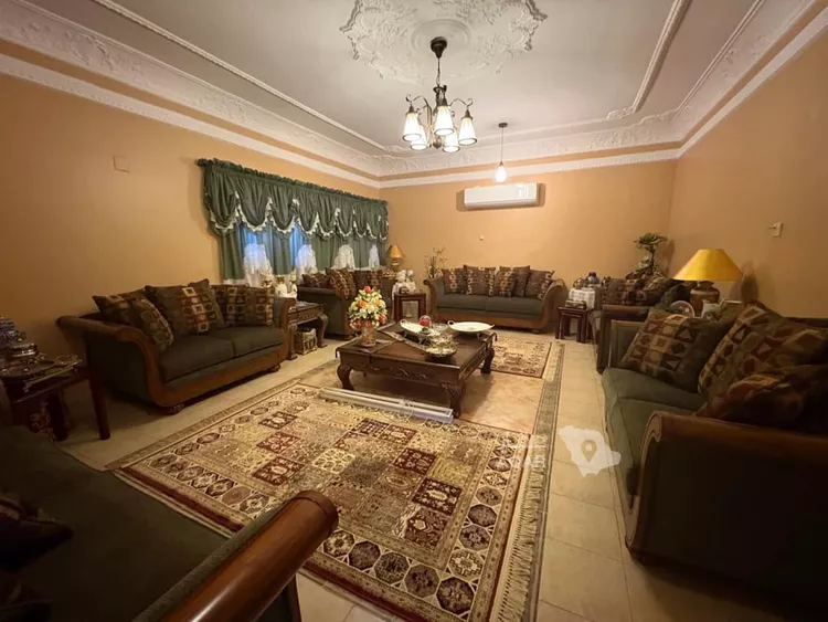 Building for Sale in Medina Al Ihn صورة 2