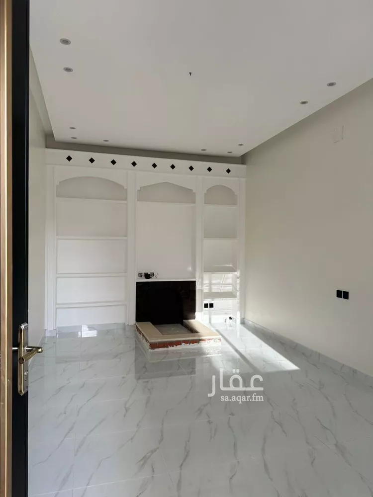 فيلا للبيع في شارع الارقم ابن عبدالله الحارث, حي الشقة, مدينة بريده, منطقة القصيم