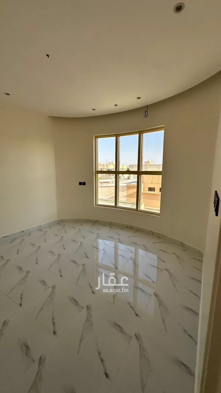 فيلا للبيع في شارع الارقم ابن عبدالله الحارث, حي الشقة, مدينة بريده, منطقة القصيم صورة 4