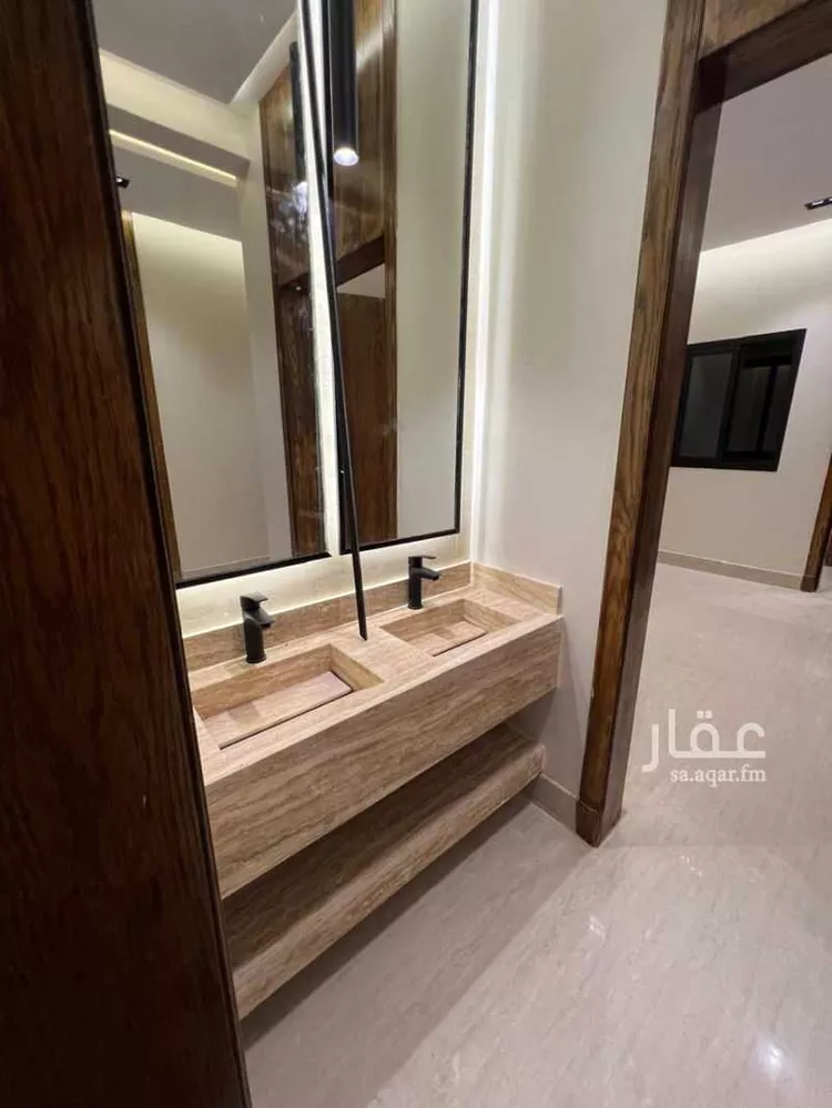 فيلا للبيع في شارع عمر المعدني ، حي بدر ، الرياض ، منطقة الرياض صورة 2