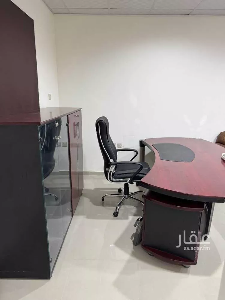 مكتب تجاري للإيجار في شارع الملك عبدالعزيز ال سعود, حي العليا, مدينة الاحساء, المنطقة الشرقية صورة 3