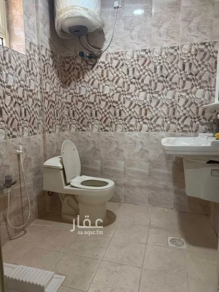 مكتب تجاري للإيجار في شارع الملك عبدالعزيز ال سعود, حي العليا, مدينة الاحساء, المنطقة الشرقية صورة 4