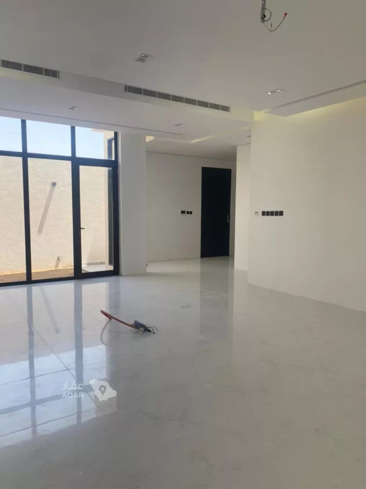 Villa for Sale in Riyadh Al Munsiyah 3