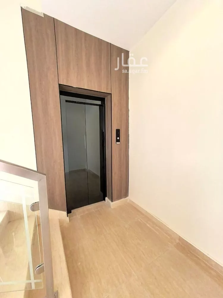 Floor for Sale in Riyadh Ash Sharq 7