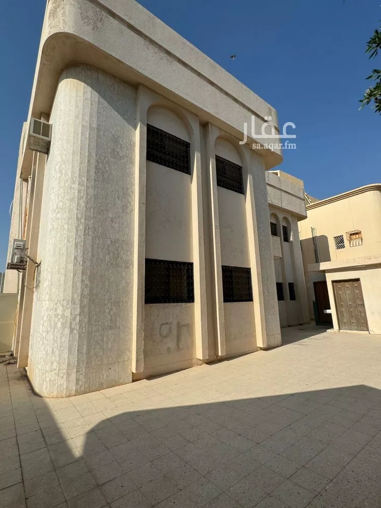 فيلا للبيع في شارع أبي بكر البزاز, حي الخليج, مدينة الرياض, منطقة الرياض صورة 2