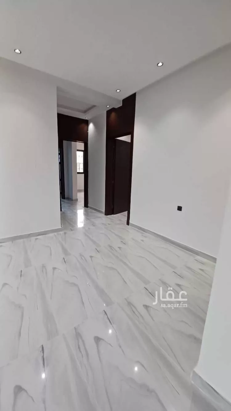 دور للبيع في شارع أحمد بشناق, حي الرمال, مدينة الرياض, منطقة الرياض صورة 3