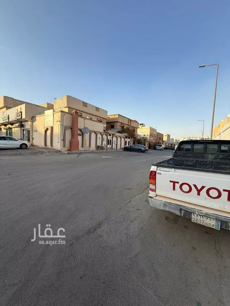 فيلا للبيع في شارع ابن سحنون, حي السعادة, مدينة الرياض, منطقة الرياض صورة 3