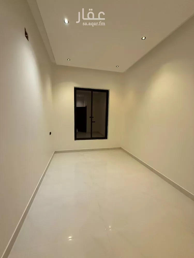 فيلا للبيع في شارع ابي نصر الحسين, حي المهدية, مدينة الرياض, منطقة الرياض صورة 2