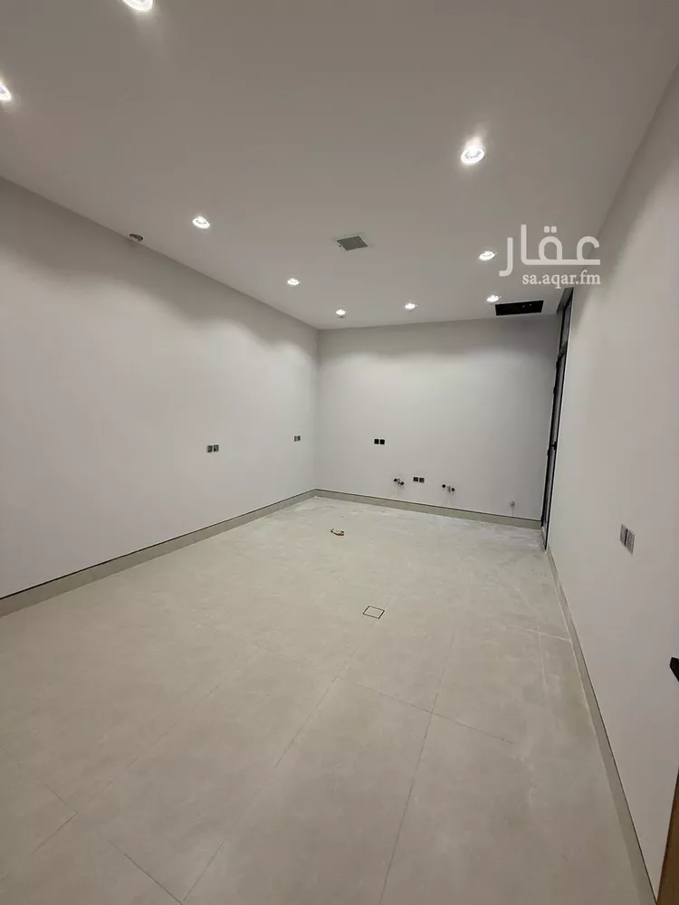 فيلا للبيع في شارع أبي رشيد بن غانم, حي المهدية, مدينة الرياض, منطقة الرياض صورة 3