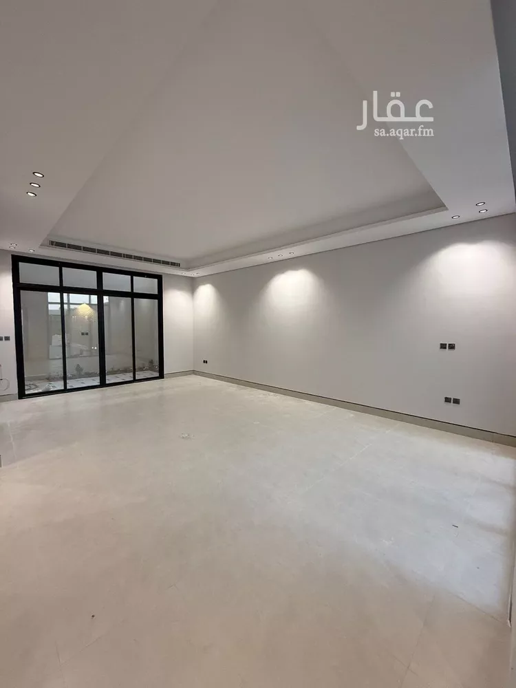 فيلا للبيع في شارع أبي رشيد بن غانم, حي المهدية, مدينة الرياض, منطقة الرياض صورة 2