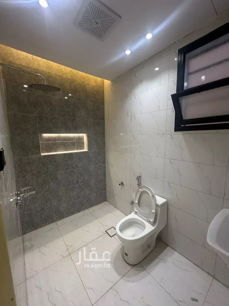 Floor for Sale in Riyadh Okaz 7