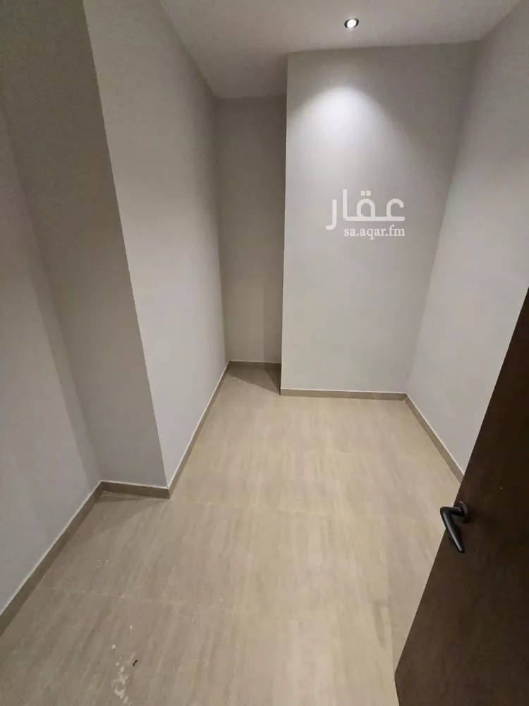 دور للبيع في شارع الاشتر النخعي, حي الرحمانية, مدينة جدة, منطقة مكة المكرمة صورة 3