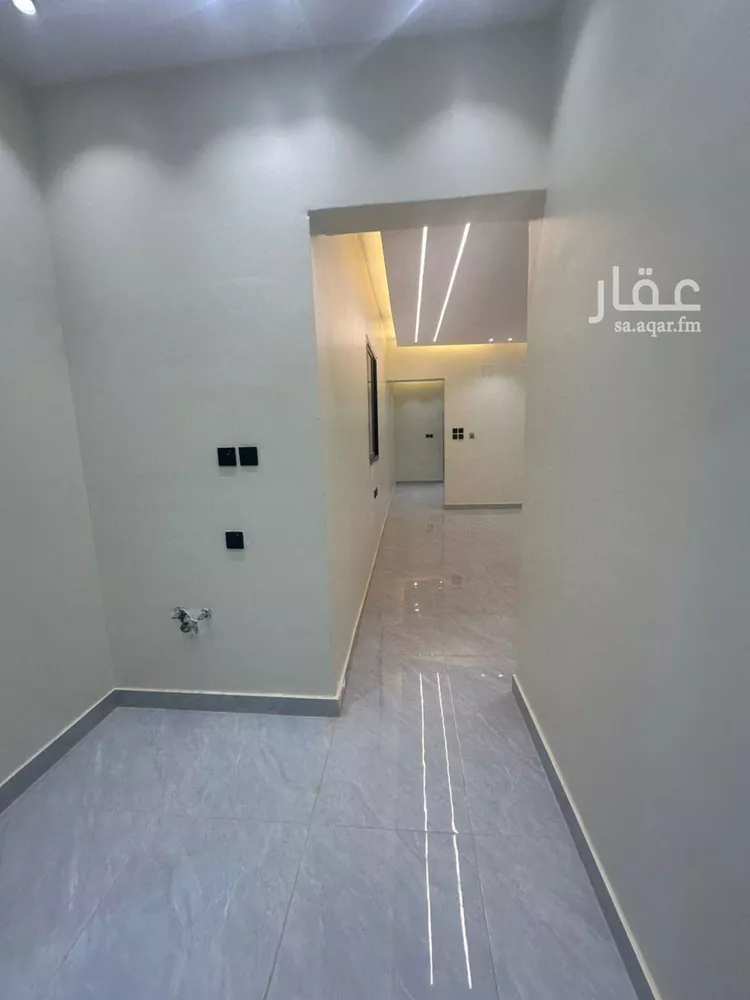Floor for Sale in Riyadh Okaz 6