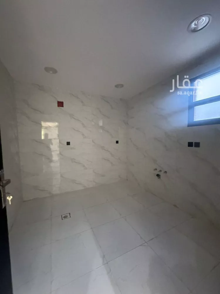 فيلا للبيع في شارع عبيدالله الهذلي, حي عكاظ, مدينة الرياض, منطقة الرياض 12