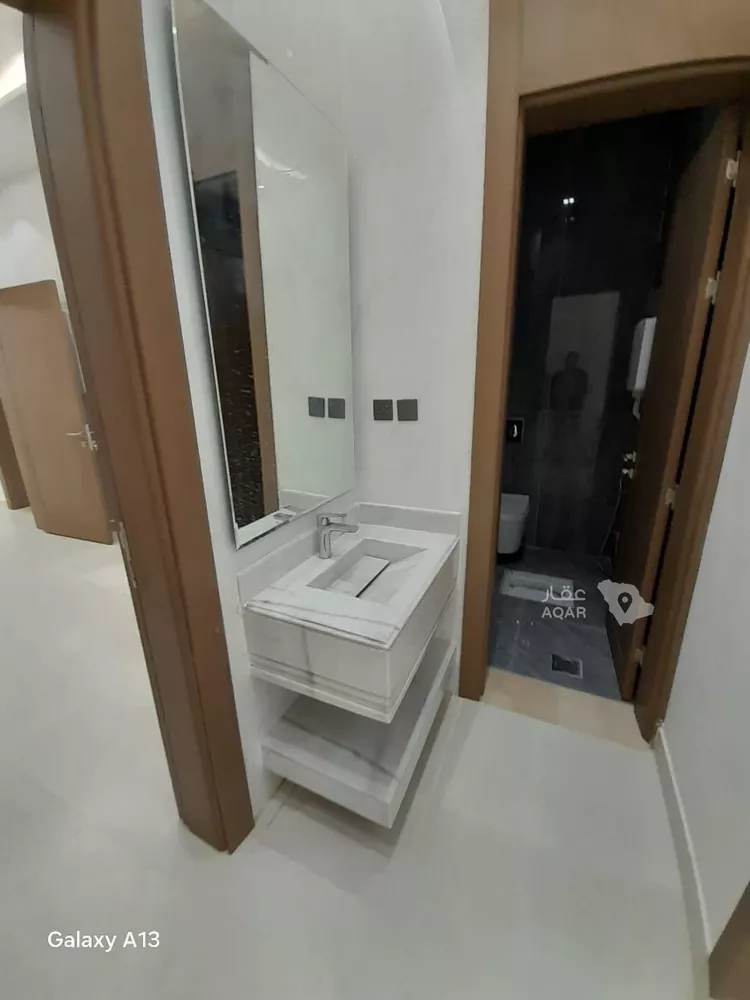 Floor for Sale in Riyadh Dirab 6
