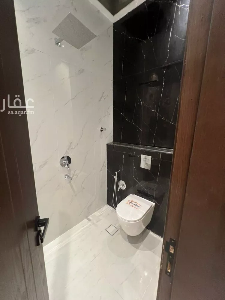 دور للبيع في شارع القلاع, حي الجنادرية, مدينة الرياض, منطقة الرياض 10