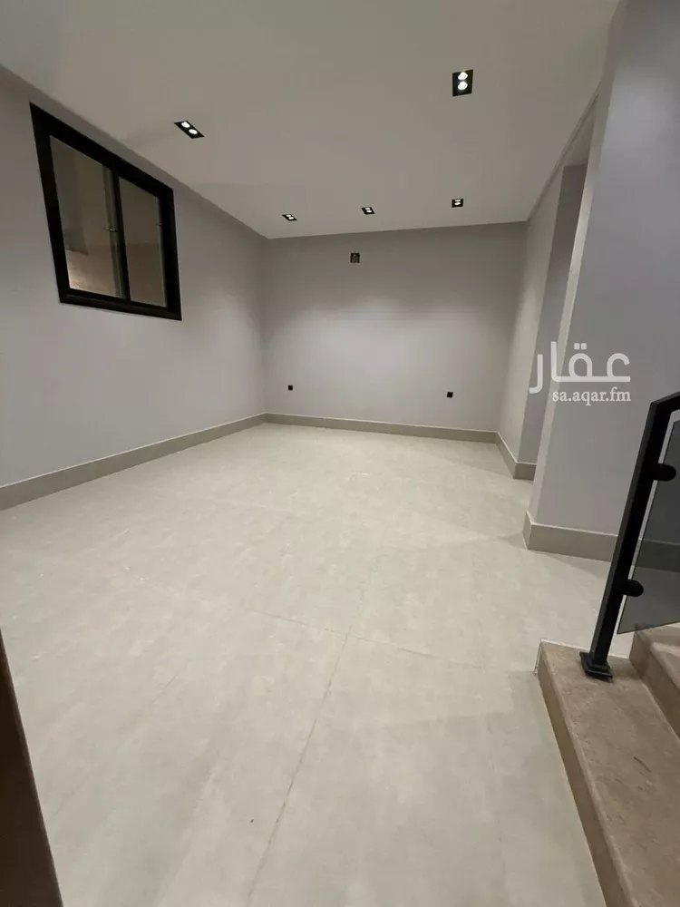 فيلا للبيع في شارع حسين الأبريقي, حي عكاظ, مدينة الرياض, منطقة الرياض صورة 3