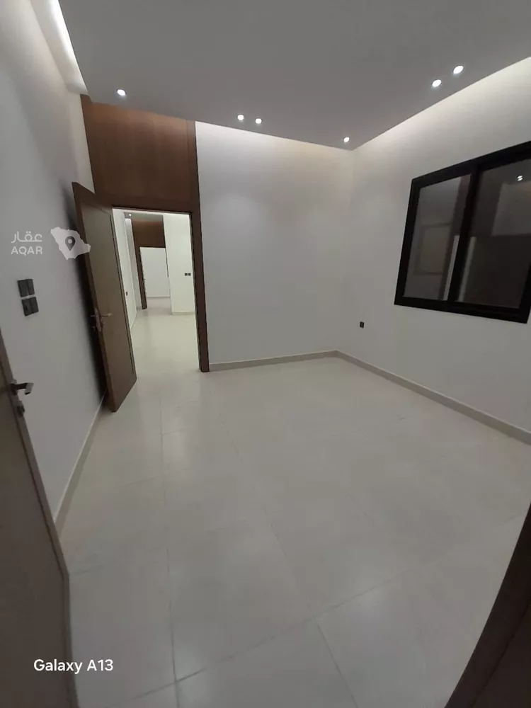 Floor for Sale in Riyadh Dirab