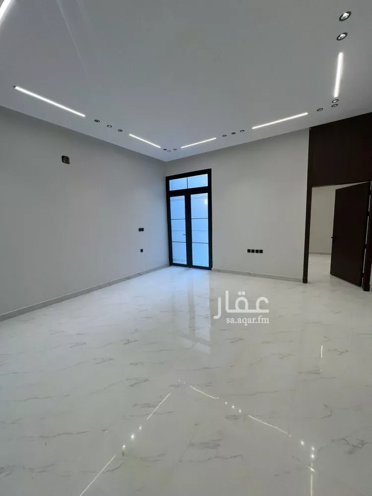 دور للبيع في شارع القلاع, حي الجنادرية, مدينة الرياض, منطقة الرياض 7
