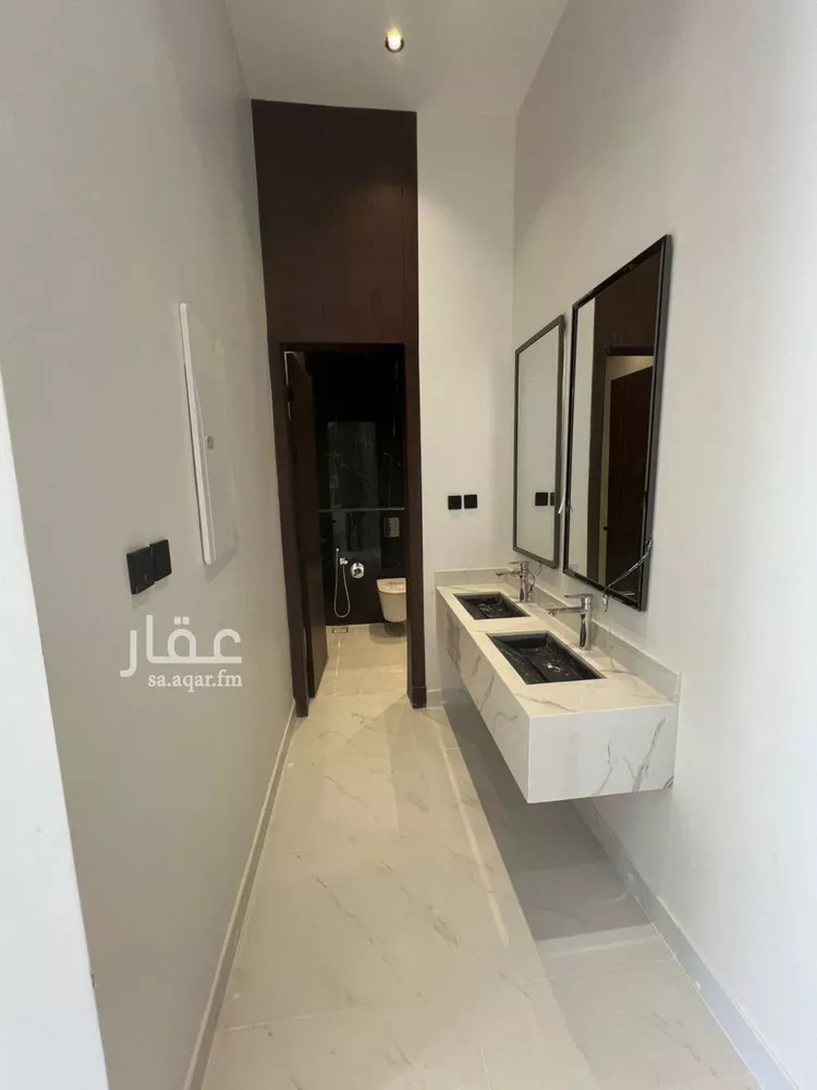 دور للبيع في شارع القلاع, حي الجنادرية, مدينة الرياض, منطقة الرياض 15