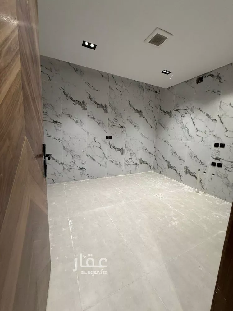 فيلا للبيع في شارع حسين الأبريقي, حي عكاظ, مدينة الرياض, منطقة الرياض 19