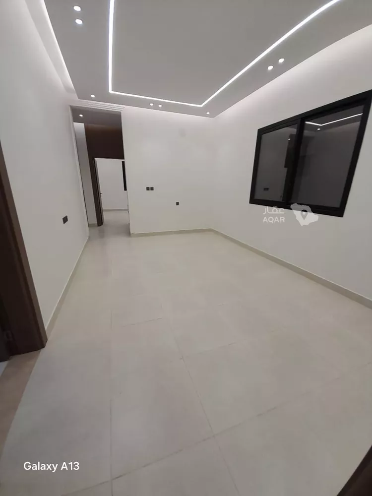 Floor for Sale in Riyadh Dirab 10