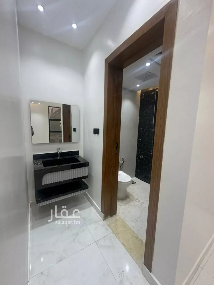 فيلا للبيع في شارع عبيدالله الهذلي, حي عكاظ, مدينة الرياض, منطقة الرياض 15