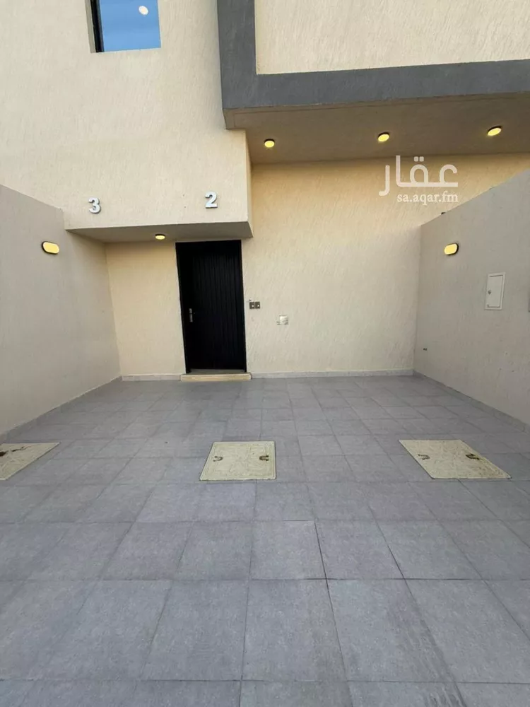 Floor for Sale in Riyadh Badr 8