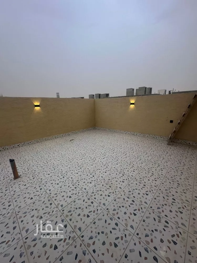 Floor for Sale in Riyadh Okaz 11