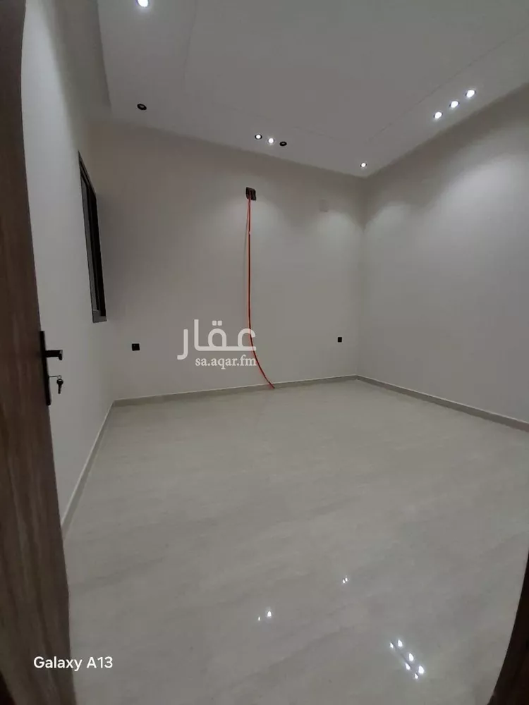 دور للبيع في شارع اللثامة, حي الحزم, مدينة الرياض, منطقة الرياض 11