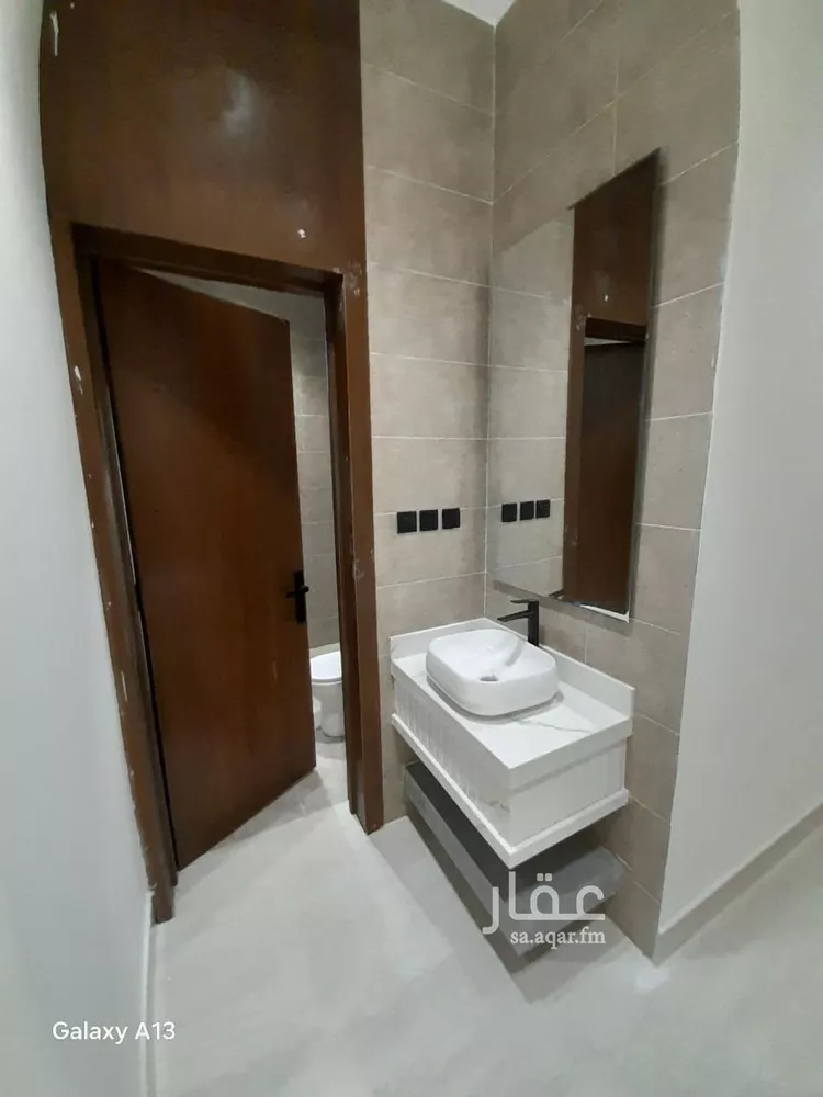 Floor for Sale in Riyadh Tuwaiq