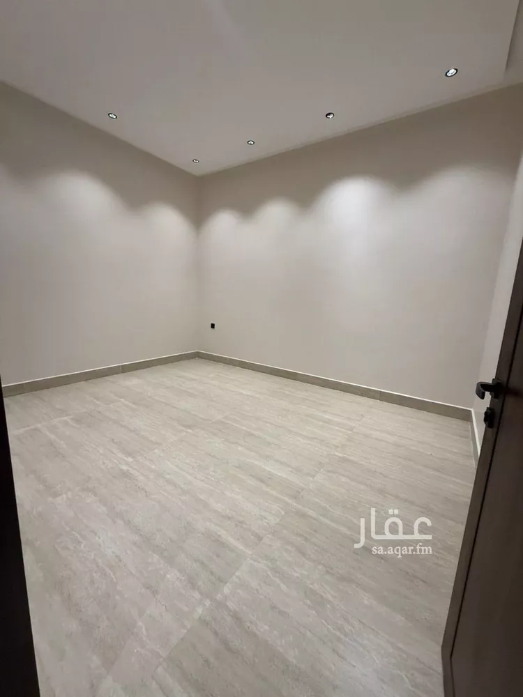 فيلا للبيع في شارع خلف بن معدان, حي بدر, مدينة الرياض, منطقة الرياض صورة 3