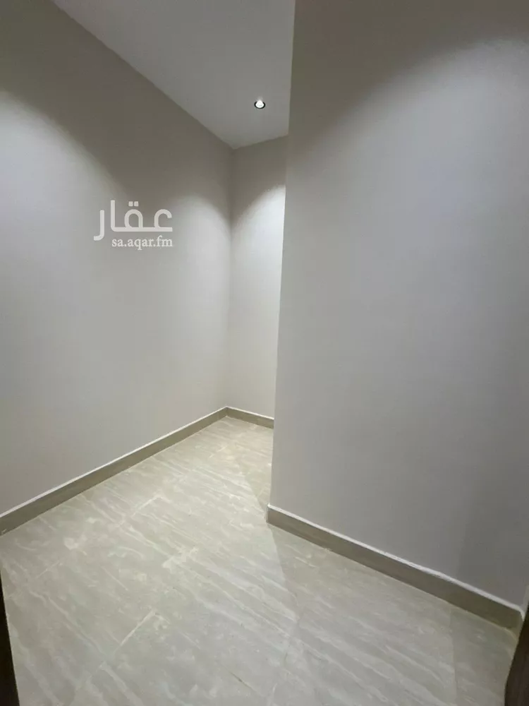 Floor for Sale in Riyadh Badr 8