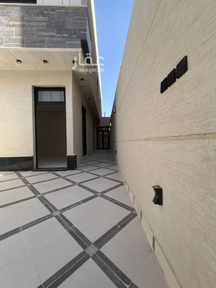 دور للبيع في شارع القلاع, حي الجنادرية, مدينة الرياض, منطقة الرياض 17
