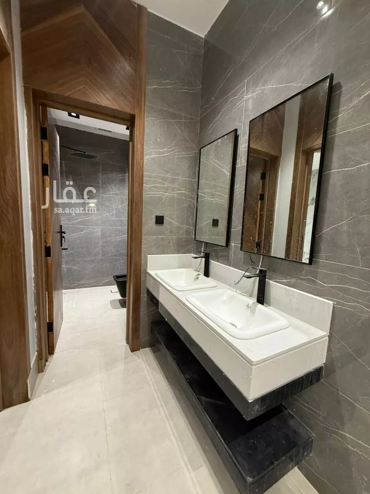 فيلا للبيع في شارع حسين الأبريقي, حي عكاظ, مدينة الرياض, منطقة الرياض 11