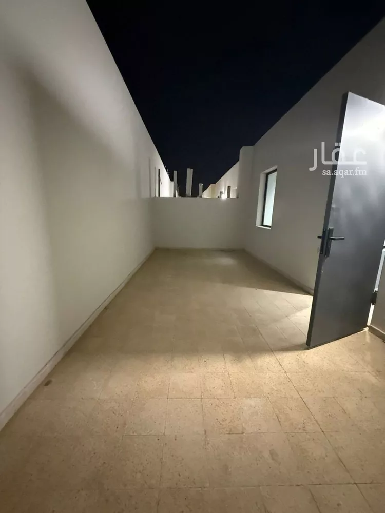 فيلا للبيع في شارع حسين الأبريقي, حي عكاظ, مدينة الرياض, منطقة الرياض 14