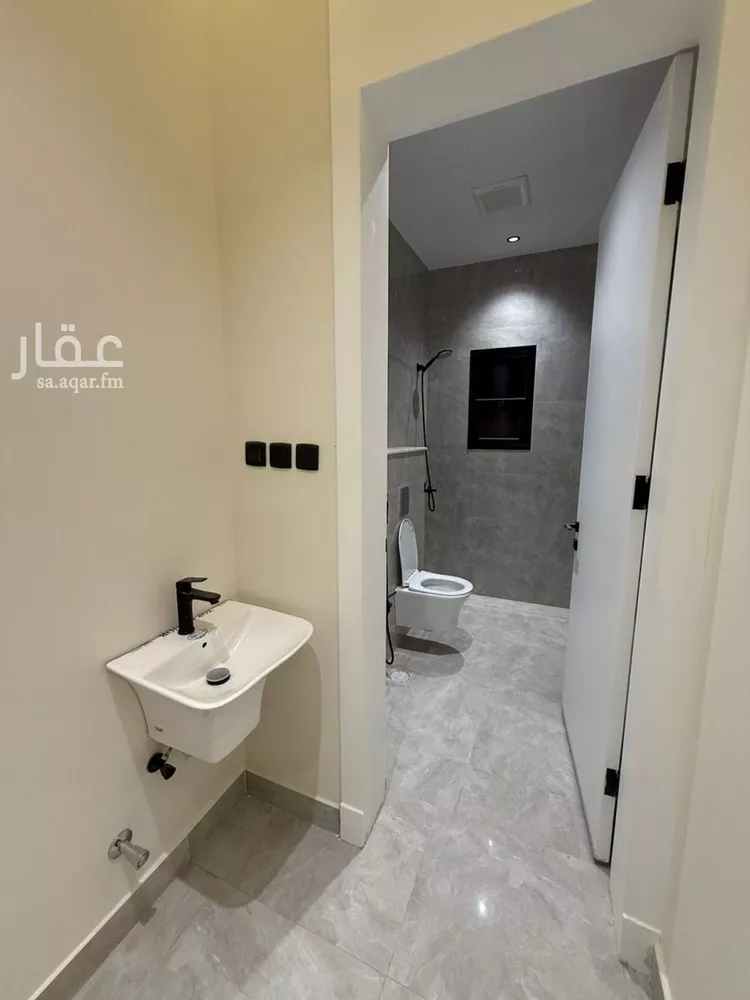 فيلا للبيع في شارع علاء الدين القرشي, حي العوالي, مدينة الرياض, منطقة الرياض صورة 5