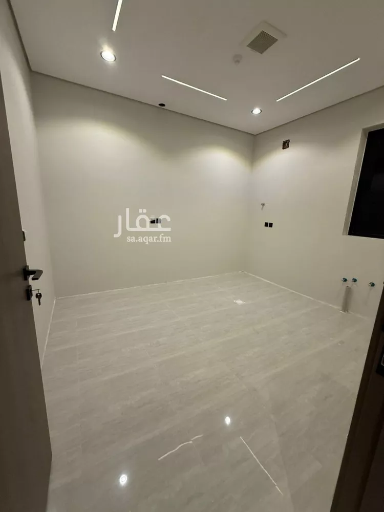 شقة للبيع في شارع سفيان بن الحكم, حي العوالي, مدينة الرياض, منطقة الرياض 7