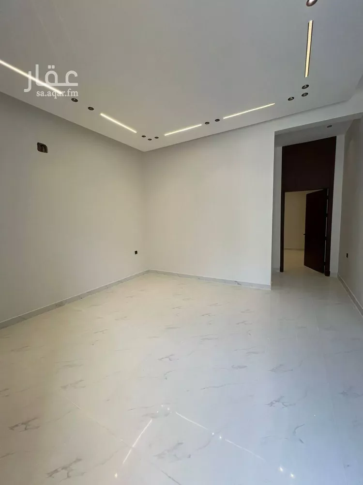 دور للبيع في شارع القلاع, حي الجنادرية, مدينة الرياض, منطقة الرياض 8