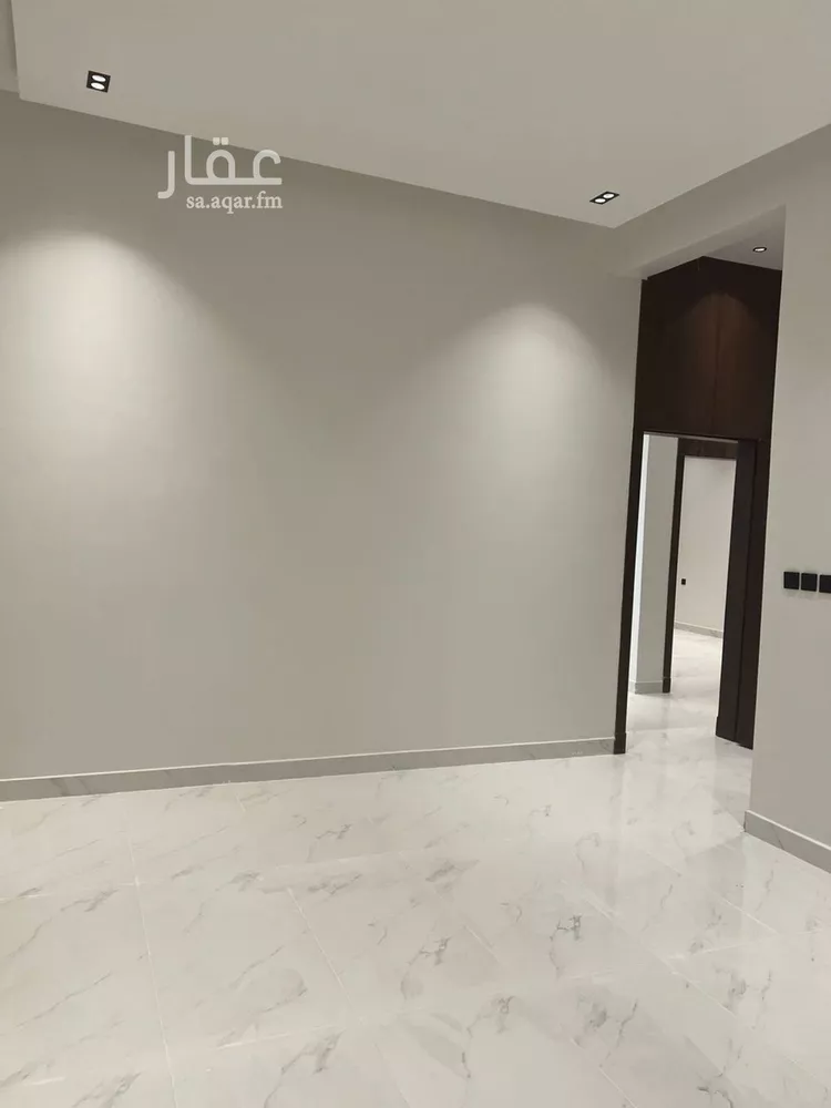 دور للبيع في شارع القلاع, حي الجنادرية, مدينة الرياض, منطقة الرياض 15