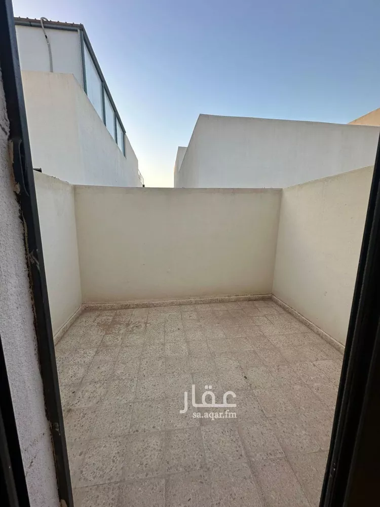 شقة للبيع في شارع محمد بن عوجان, حي الحزم, مدينة الرياض, منطقة الرياض صورة 2