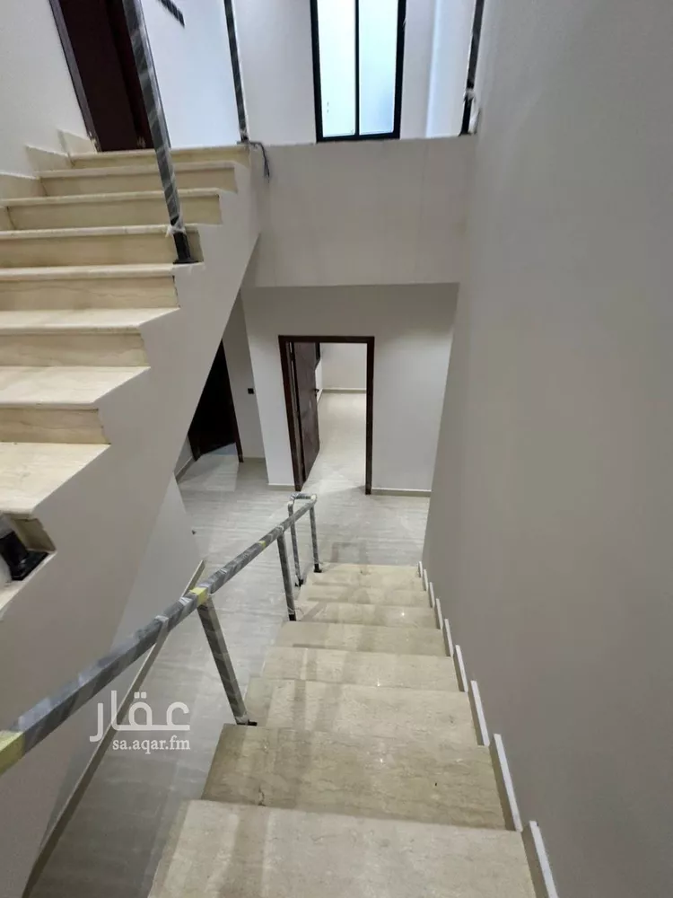 Floor for Sale in Riyadh Badr 14